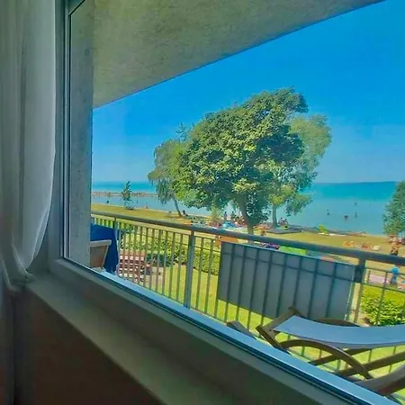 Balaton Beachside N1 Apartment *