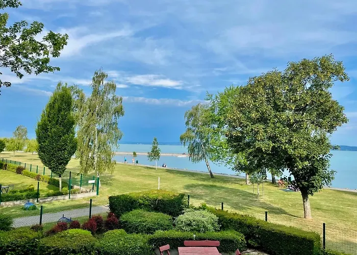 Balaton Beachside N1 *