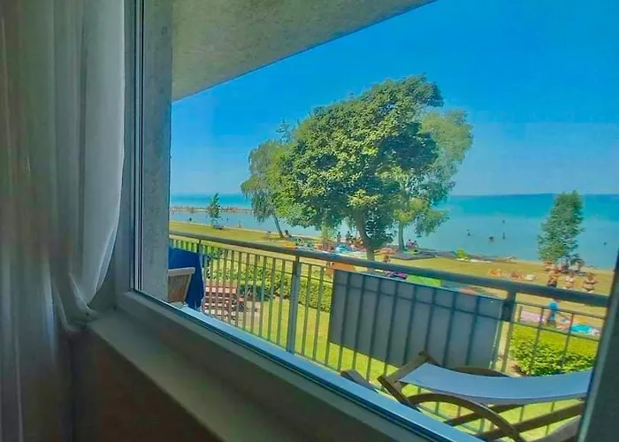 Balaton Beachside N1 アパート *