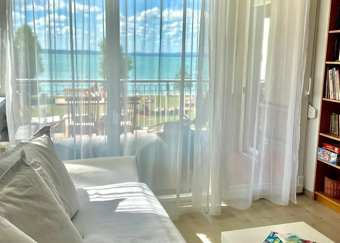 Balaton Beachside N1 アパート シオーフォク